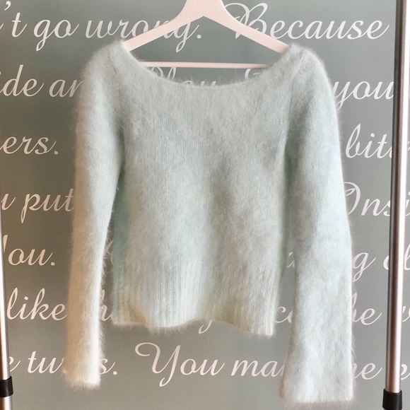 BANANA REPUBLIC ANGORA SWEATER - Picture 2 of 3